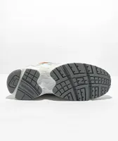 New Balance Lifestyle 725 Grey & White Shoes