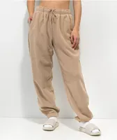 Nike NSW Essentials Plush Hemp Sweatpants