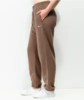 Nike Sports Wear Essential Fleece Brown Sweatpants