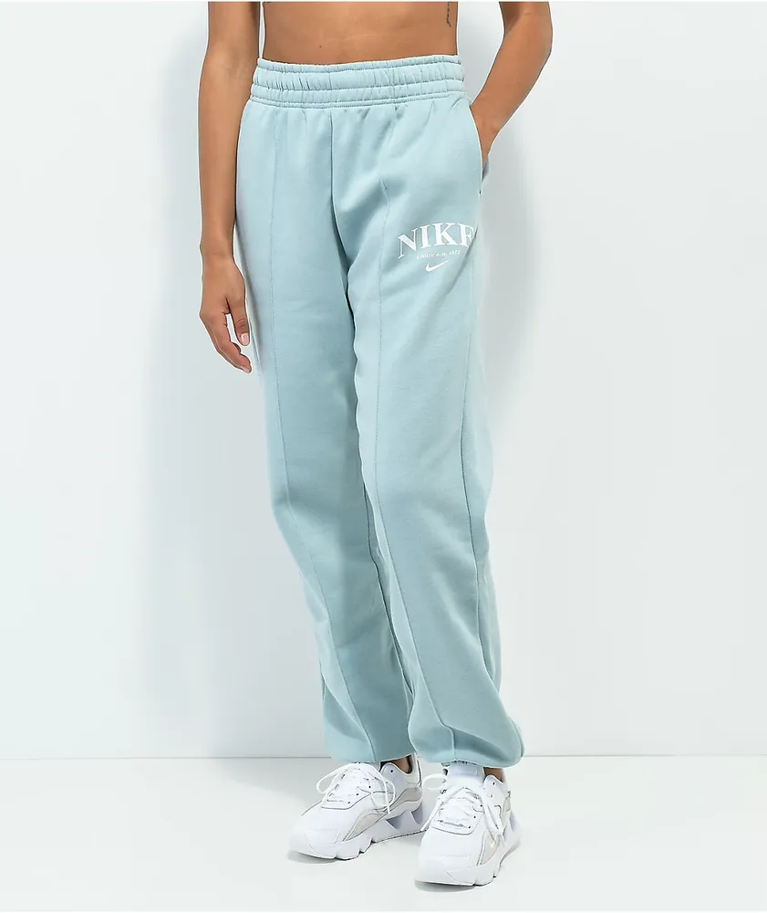 Nike Sportswear Essential Light Blue Fleece Sweatpants | CoolSprings  Galleria