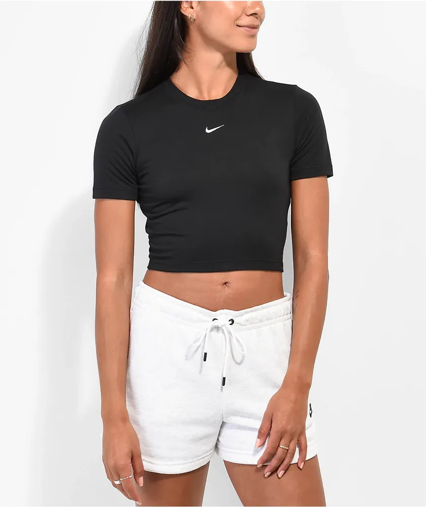 Essential Cropped Tee