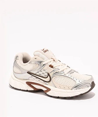Nike V5 RNR Sail & Orewood Brown Shoes