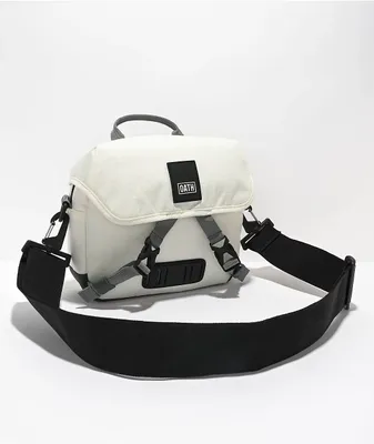 Oath Stock 35 Camera White Crossbody Bag