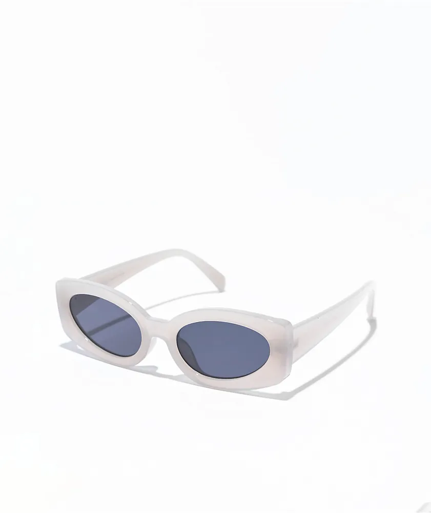 Petals by Petals & Peacocks Sol Bone Round Sunglasses