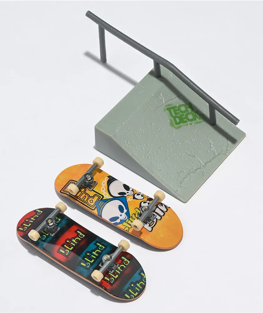 Tech Deck Skate Shop Assorted Fingerboard Kit