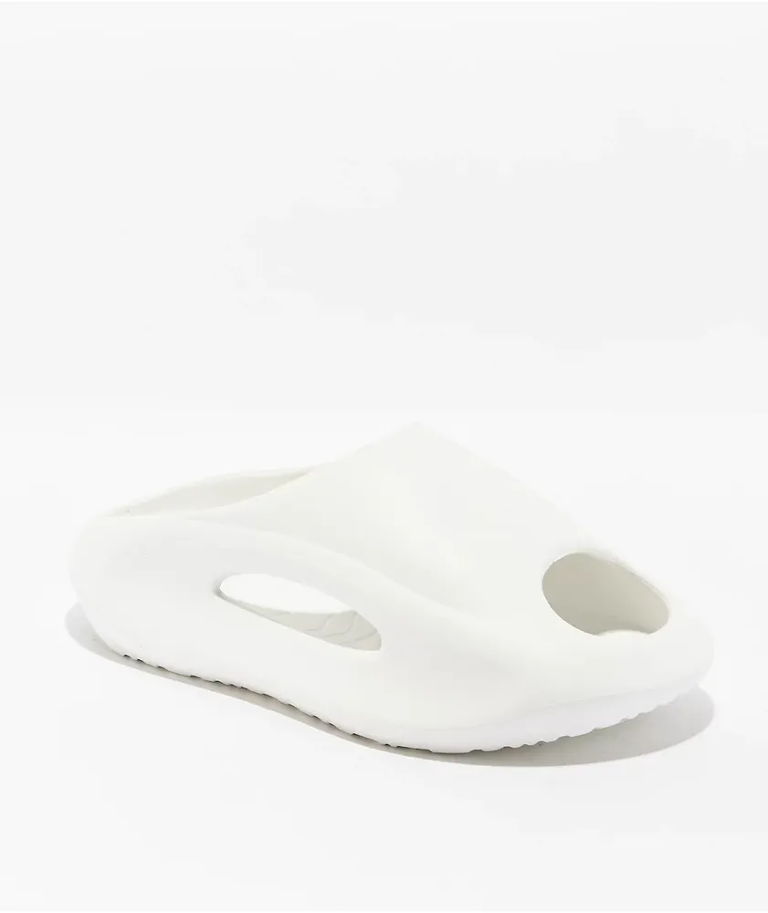 Trillium Palmer White Slide Sandals