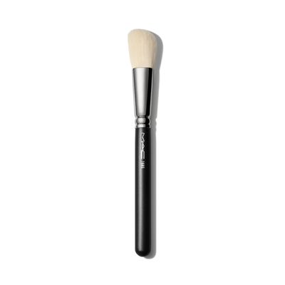 168 Synthetic Large Angled Contour Brush