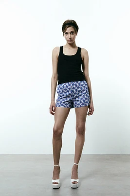 Short básico estampado