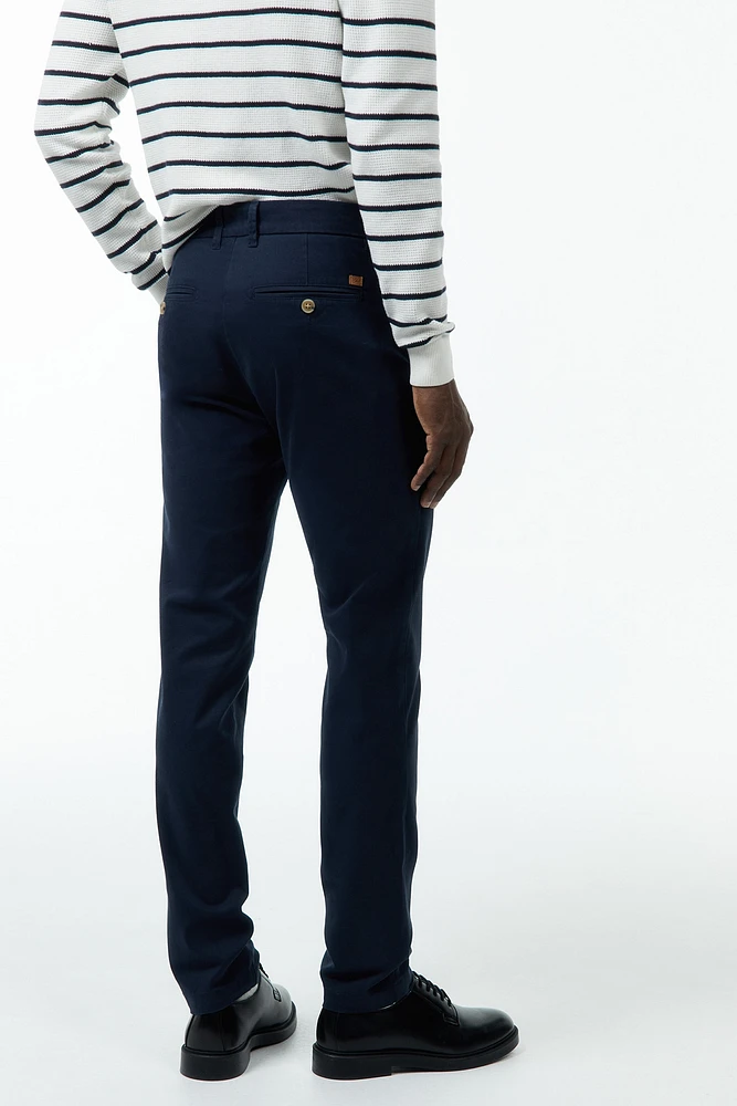 Pantalón chino slim