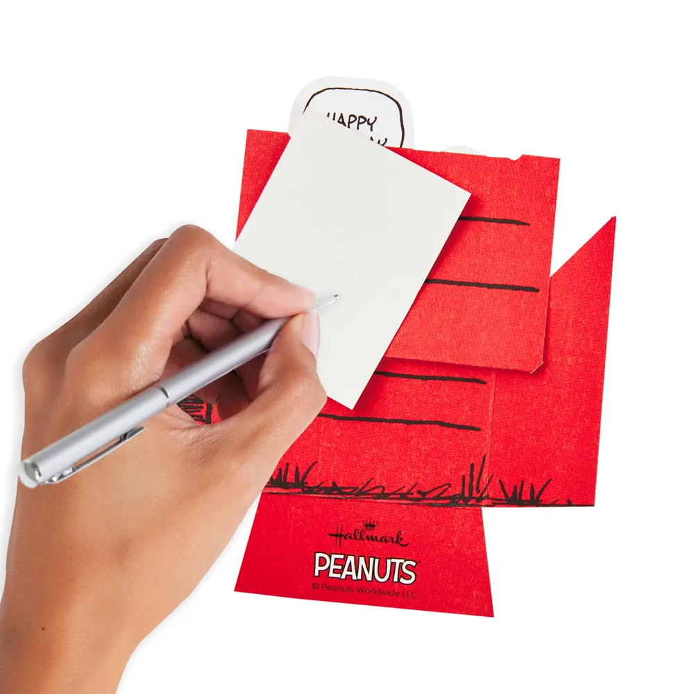 Pop Up Peanuts Birthday Card (Snoopy Dog House)