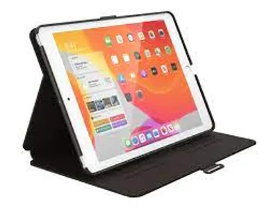 Speck Balance Folio Clear for iPad (7th & 8th gen