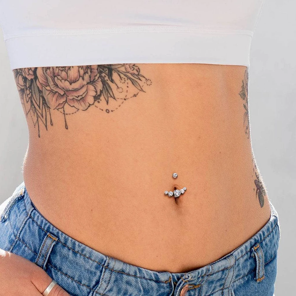 Implant Grade Titanium Internally Threaded With 5 Bezel White CZ Bottom Belly Ring