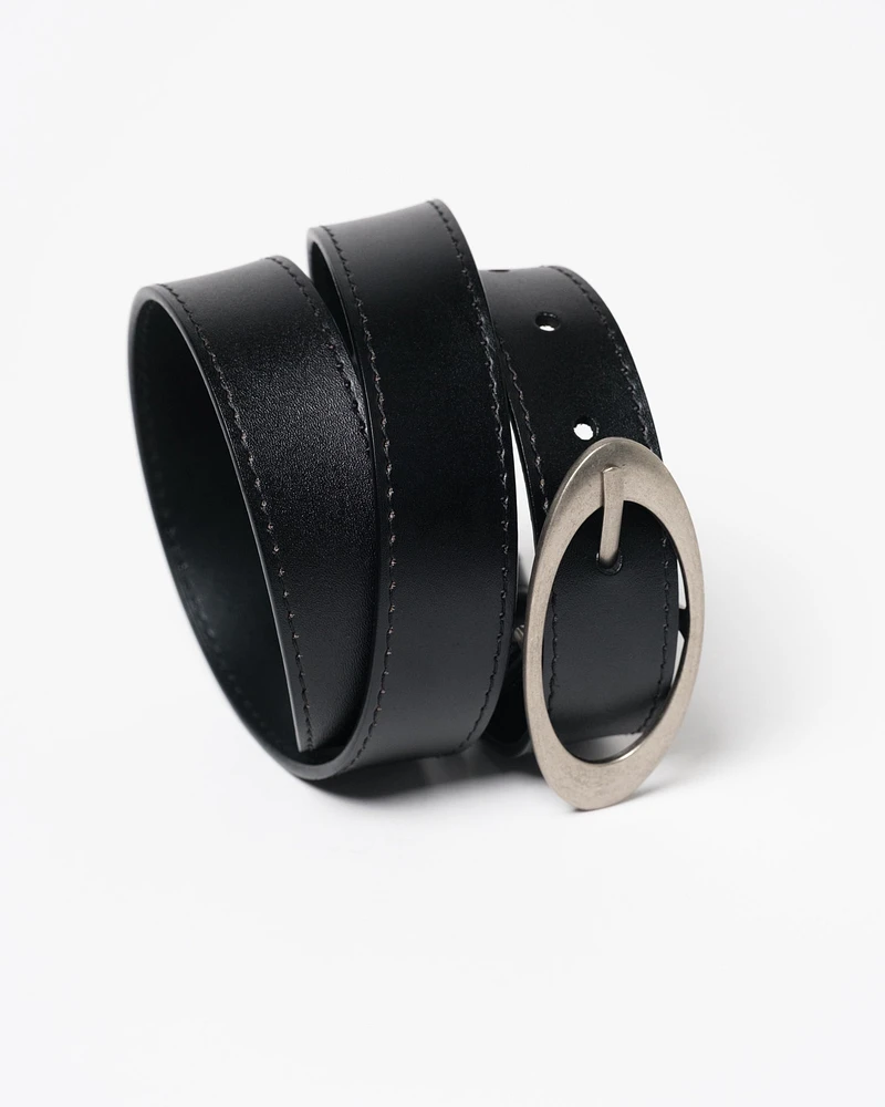 Oval Buckle Leather Belt