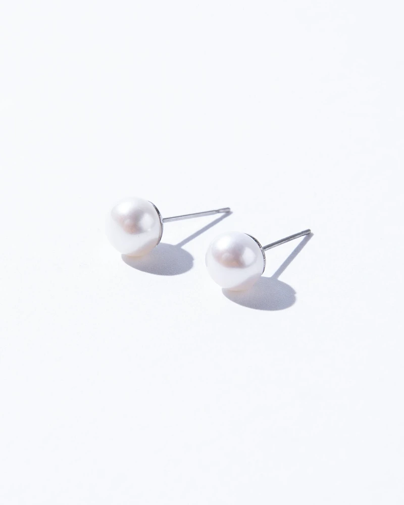 Pearly Stud Earrings