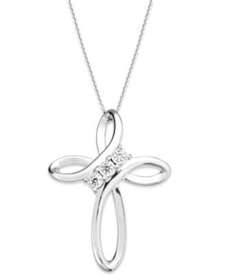 Diamond Cross Pendant Necklace in Sterling Silver (1/10 ct. t.w.)