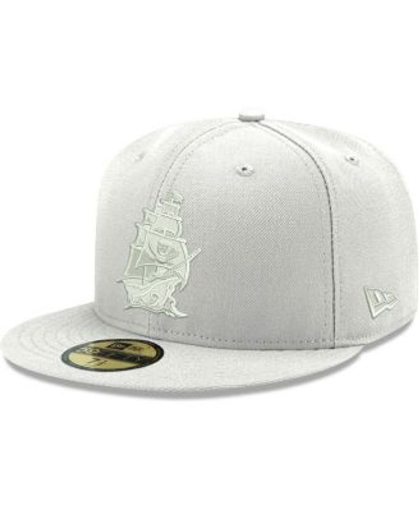 : New Era Men's Black Tampa Bay Buccaneers Omaha Low