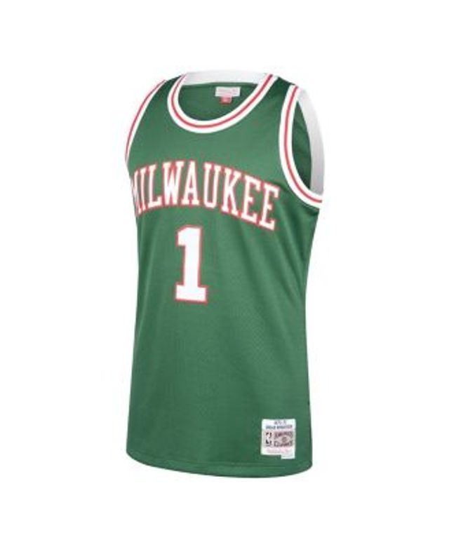 Men's Mitchell & Ness Oscar Robertson Green Milwaukee Bucks 1970-71 Hardwood Classics 75th Anniversary Diamond Swingman Jersey