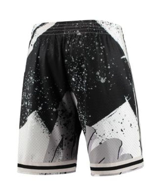 Men's New York Yankees Mitchell & Ness Black Hyper Hoops Shorts