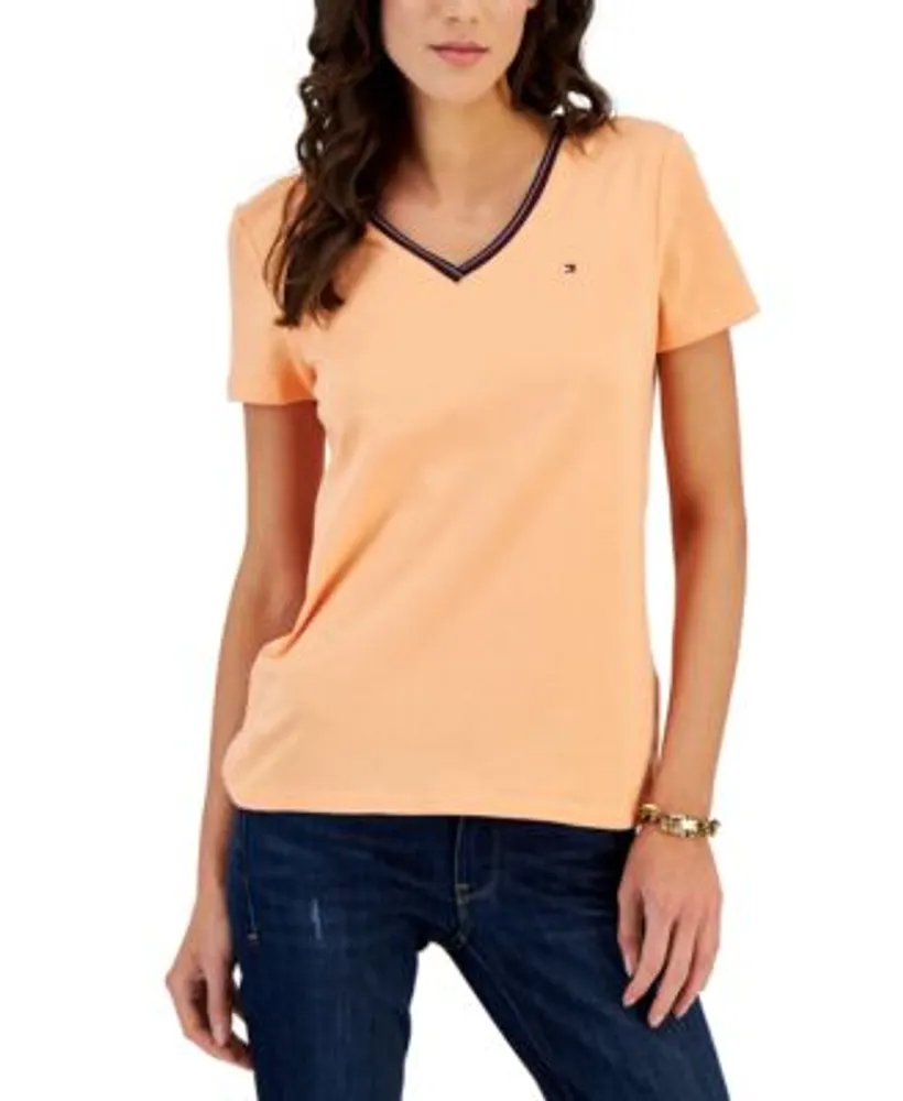 offset liefdadigheid kijken Tommy Hilfiger Women's Short-Sleeve V-Neck T-Shirt | Connecticut Post Mall
