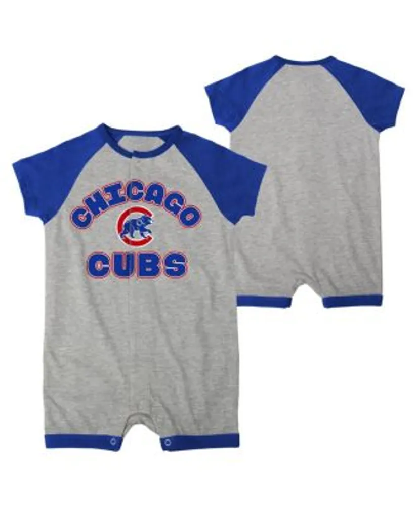 Outerstuff Newborn and Infant Boys and Girls Heather Gray Chicago Cubs  Extra Base Hit Raglan Full-Snap Romper