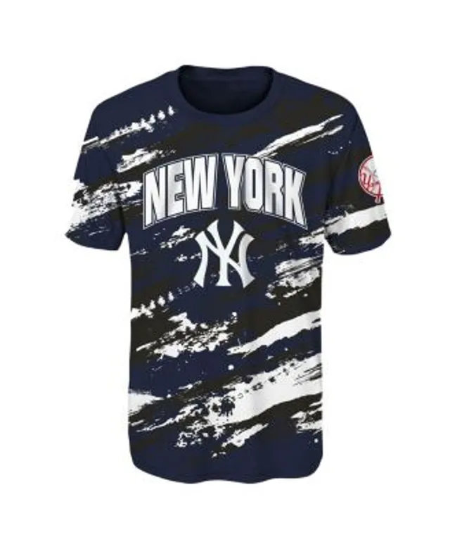Outerstuff Infant Boys and Girls Heather Gray New York Yankees Ball Boy T- shirt