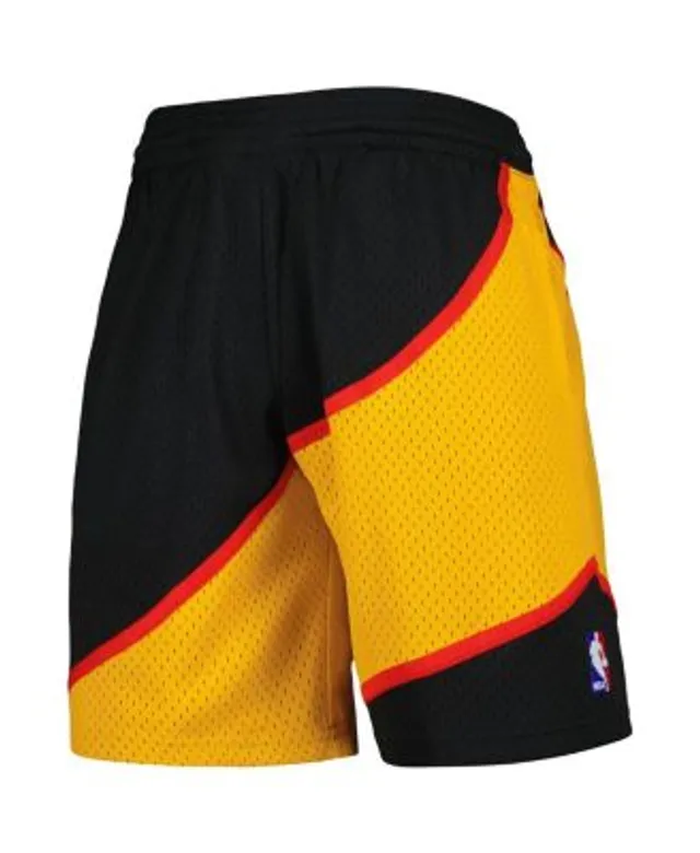 Mitchell & Ness Chicago Bulls Men's Reload Collection Swingman Shorts -  Macy's