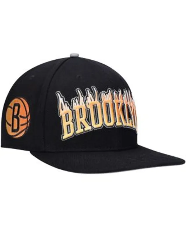 Pro Standard Unisex Brooklyn Nets Snapback Hat in Black