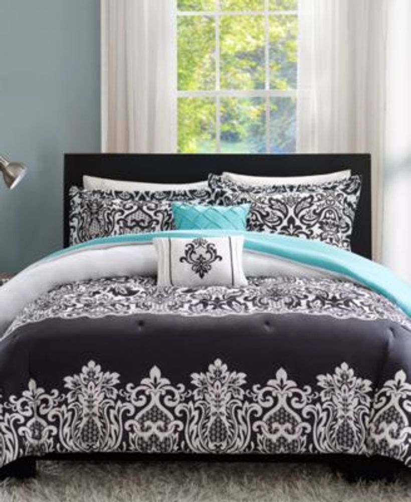 Intelligent Design - Zoey Metallic Triangle Print Comforter Set - Full/Queen - Grey/Silver