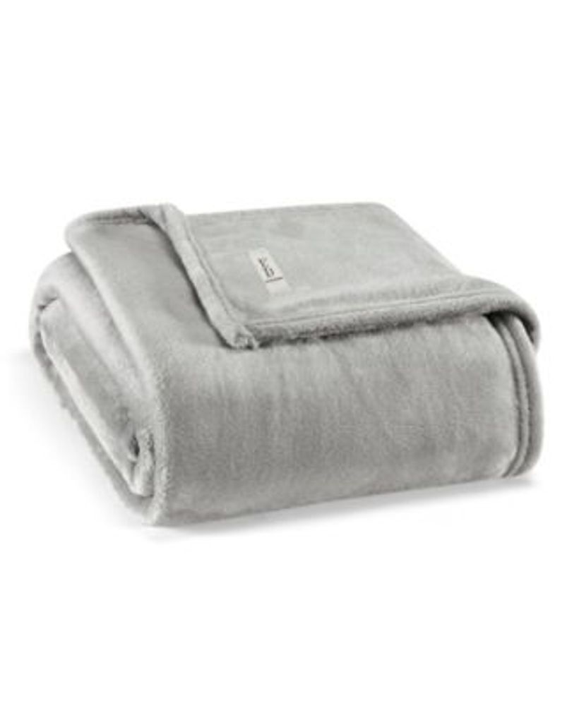 Solid Ultra Soft Plush Blanket