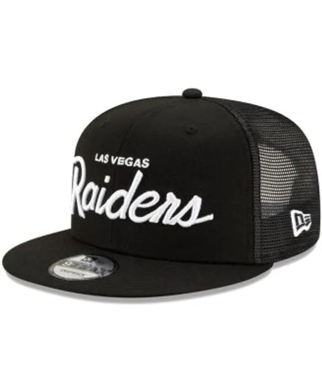 Las Vegas Raiders Pro Standard Script Wordmark Snapback Hat - Black