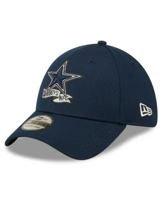 New Era Cream/Navy Dallas Cowboys 2022 Sideline Sport Cuffed Pom Knit Hat