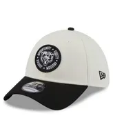 Men's New Era White/Black Chicago Bears 2022 NFL Crucial Catch 39THIRTY Coaches Flex Hat Size: Medium/Large