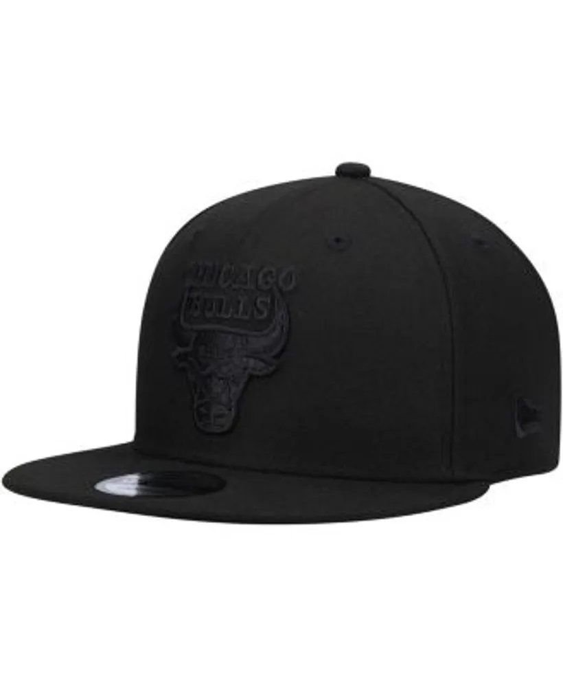 Chicago Bulls Pro Standard Double Logo Snapback Hat - Black