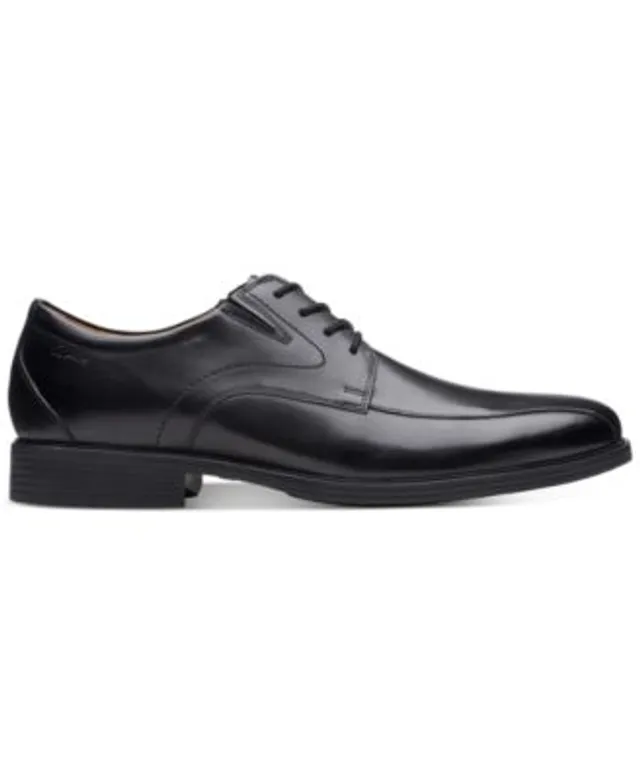 Clarks Men's Whiddon Pace Oxfords