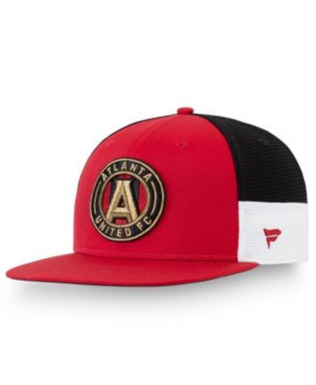 Atlanta Falcons Pro Standard Script Wordmark Snapback Hat - Red