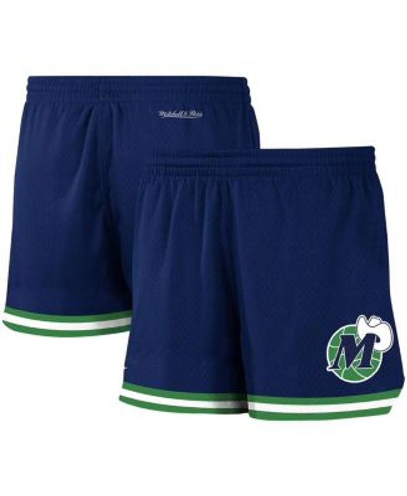 Mitchell & Ness Women's Boston Celtics Green Jump Shot Shorts, Large