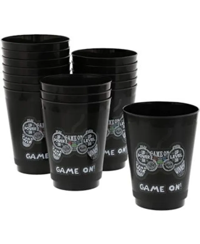 Sparkle and Bash 16 Pack Oh Boy Buffalo Plaid Plastic Cups for