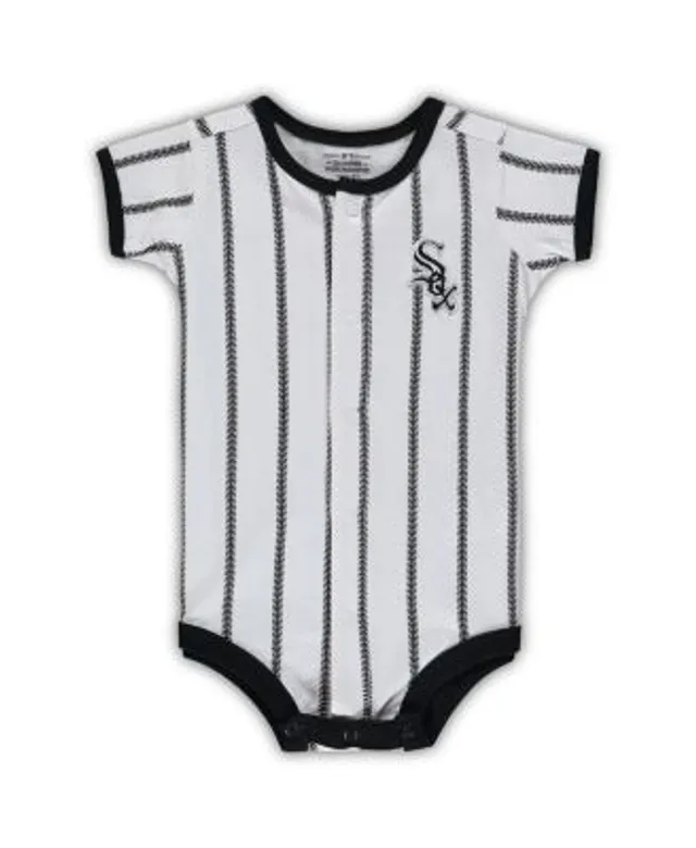 Outerstuff Newborn White/Royal Chicago Cubs Power Hitter Short Sleeve Bodysuit