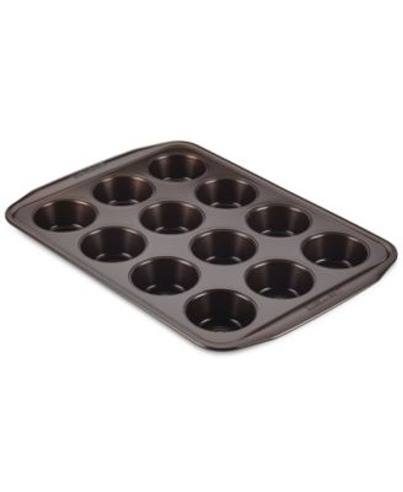 Calphalon Signature Nonstick Bakeware 12-Cup Muffin Pan