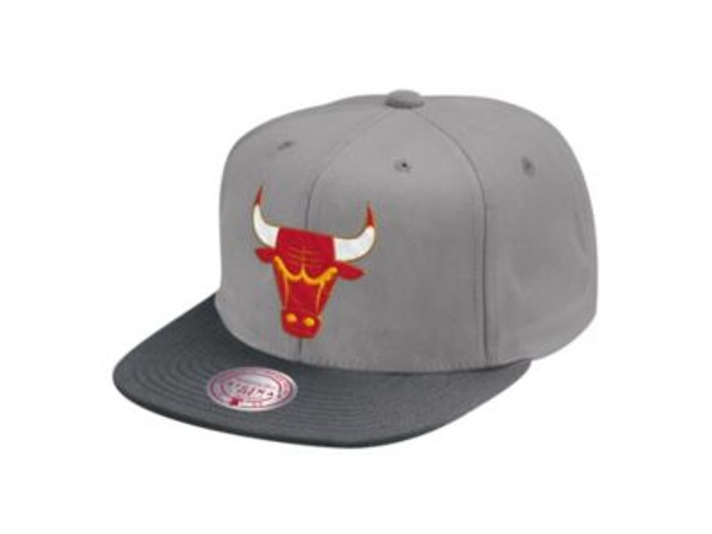 Mitchell & Ness Chicago Bulls Snapback Hat - White/Cool Grey - Basketball  Cap for Men
