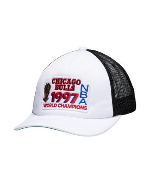 Men's Mitchell & Ness Cream Chicago Bulls 1998 NBA Finals Hardwood Classics  Fitted Hat