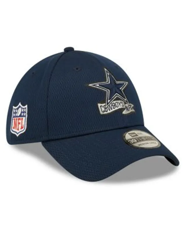 Dallas Cowboys New Era 2022 Sideline Sport Cuffed Pom Knit Hat - Cream/Navy