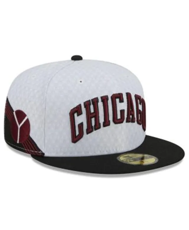 New Era Chicago Bulls Metallic Pop 59FIFTY Mens Fitted Hat (Black)