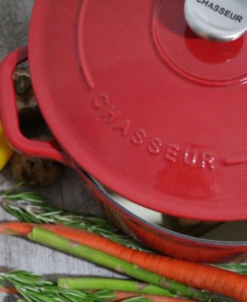 Chasseur 3.25-Quart Red French Enameled Cast Iron Round Dutch Oven