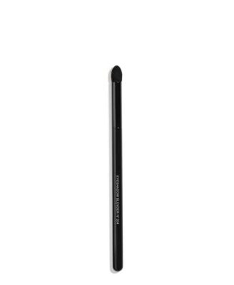 CHANEL LES PINCEAUX DE CHANEL Rounded Eyeshadow Blender Brush N°204