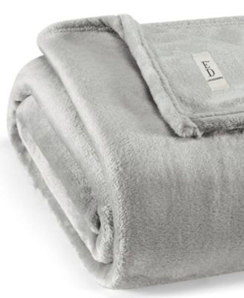 Solid Ultra Soft Plush Blanket