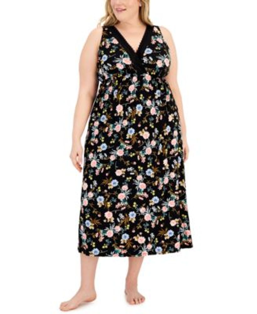 Charter Club Plus Lace-Trim Long Nightgown | Plaza Las Americas