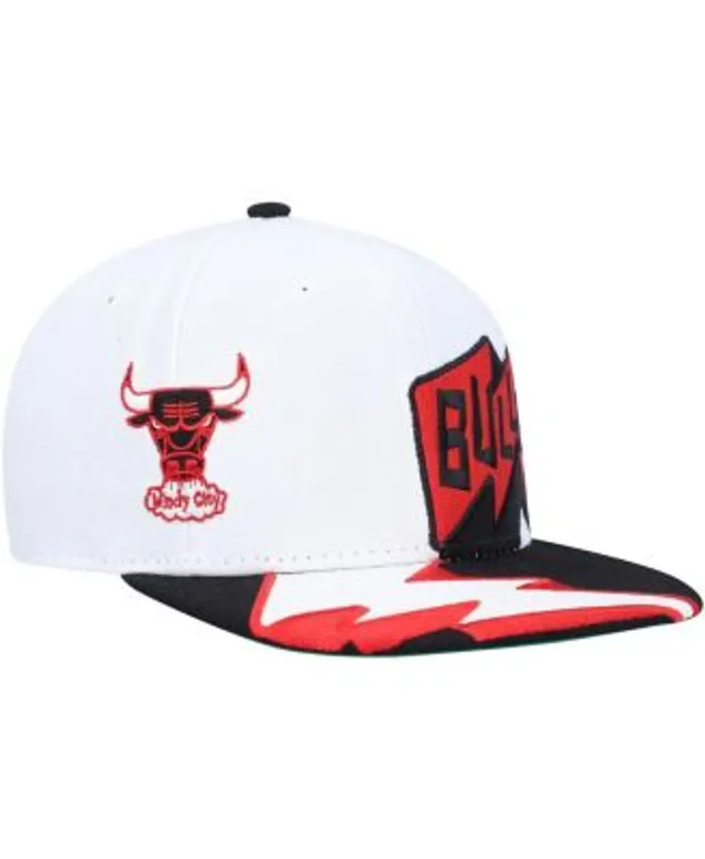 Chicago Bulls Mitchell & Ness Hardwood Classics 1996 NBA Champions Wave  Two-Tone Snapback Hat - White