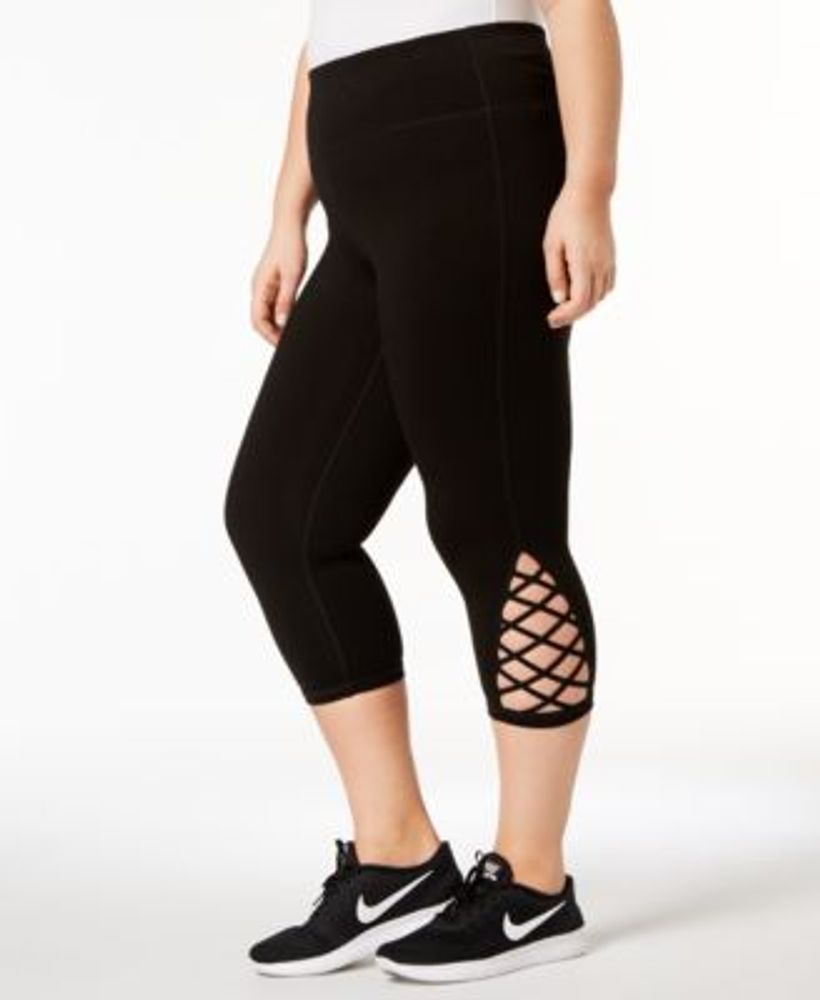 uddybe italiensk hjemmehørende ID Ideology Plus Cutout Capri Leggings, Created for Macy's | The Shops at  Willow Bend