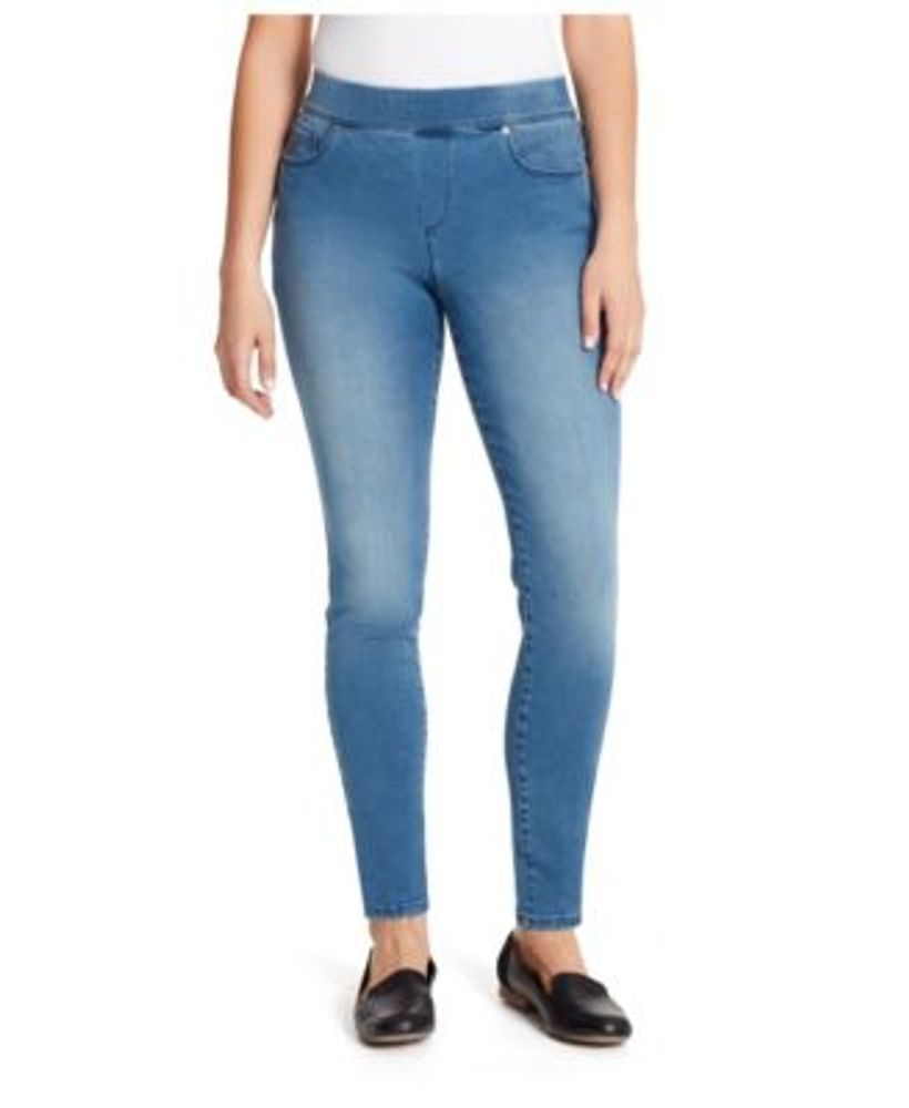 Avery Pull-On Slim Jeans
